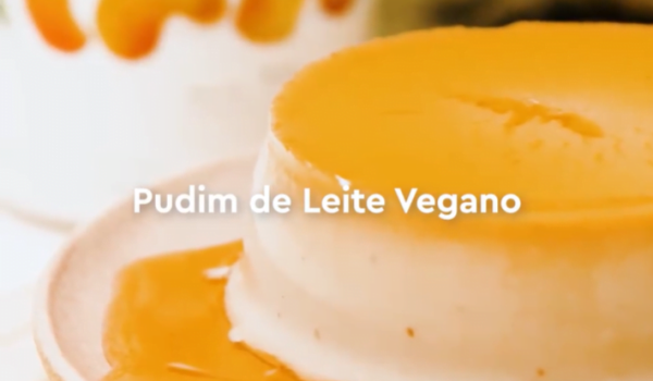 Pudim Vegano, uma receita clássica agora a base de plantas!