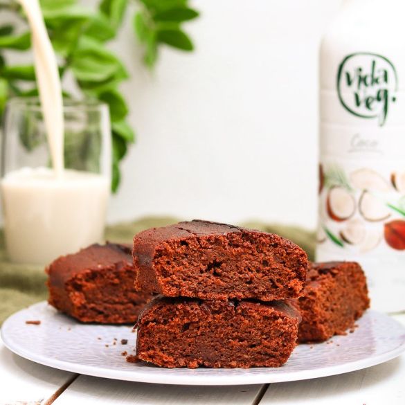 Bolo de Chocolate Vegano, receita fácil e rápida